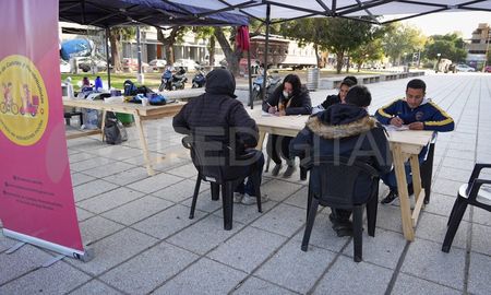Se lleva a cabo en la provincia de Santa Fe un “censo de cadetes”, cuya finalidad es conocer cuántos repartidores hay, cuáles son sus problemáticas y poder establecer políticas públicas para el sector. Se lleva a cabo en la provincia de Santa Fe un “censo de cadetes”, cuya finalidad es conocer cuántos repartidores hay, cuáles son sus problemáticas y poder establecer políticas públicas para el sector.