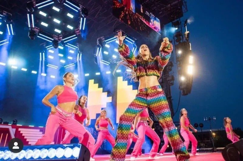 Tini y Sebastián Yatra se reencontraron en el escenario.