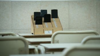 La estrategia de una escuela de Santo Tomé para regular el uso del celular sin prohibirlo