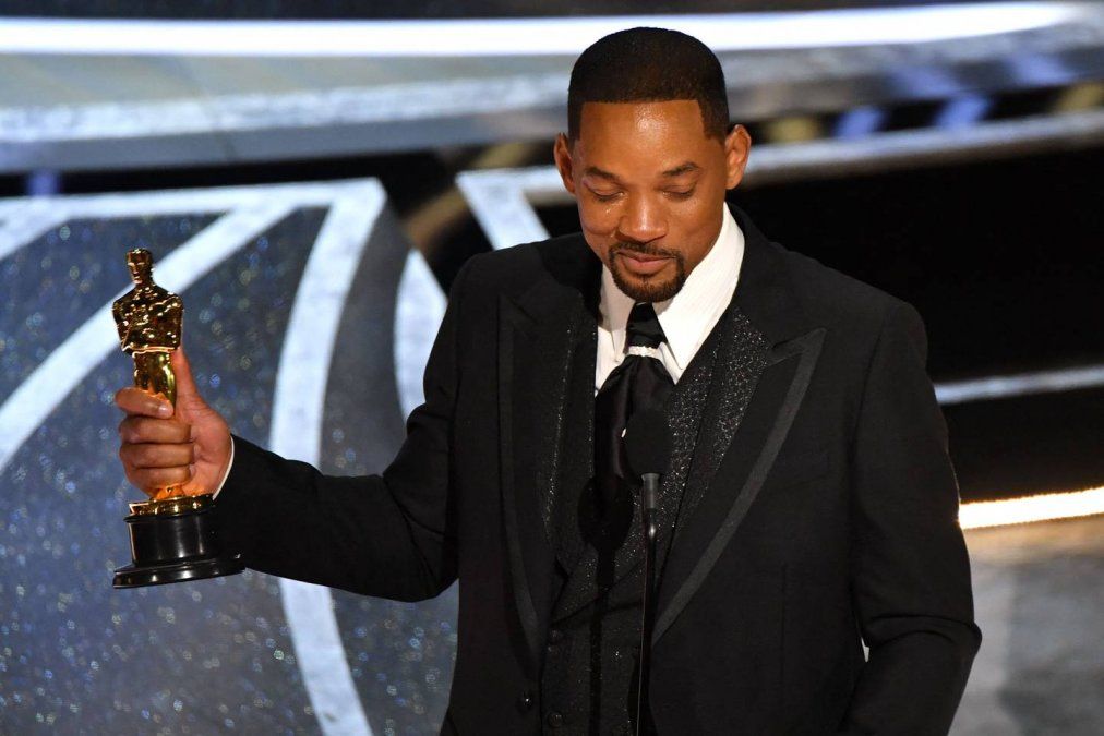 Will Smith won Best Actor for his moving role as the father of Venus and Serena Williams.   
