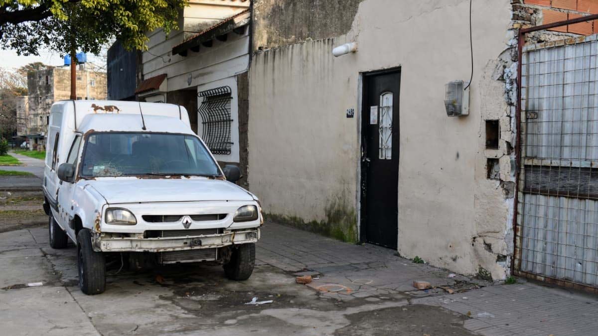 Las primeras horas del lunes en Rosario estuvieron marcadas por cuatro balaceras en menos de tres horas.