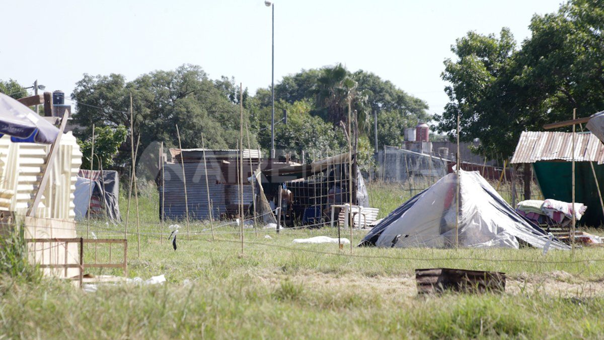 Se cumple un mes de las usurpaciones en los terrenos federales y todo sigue igual
