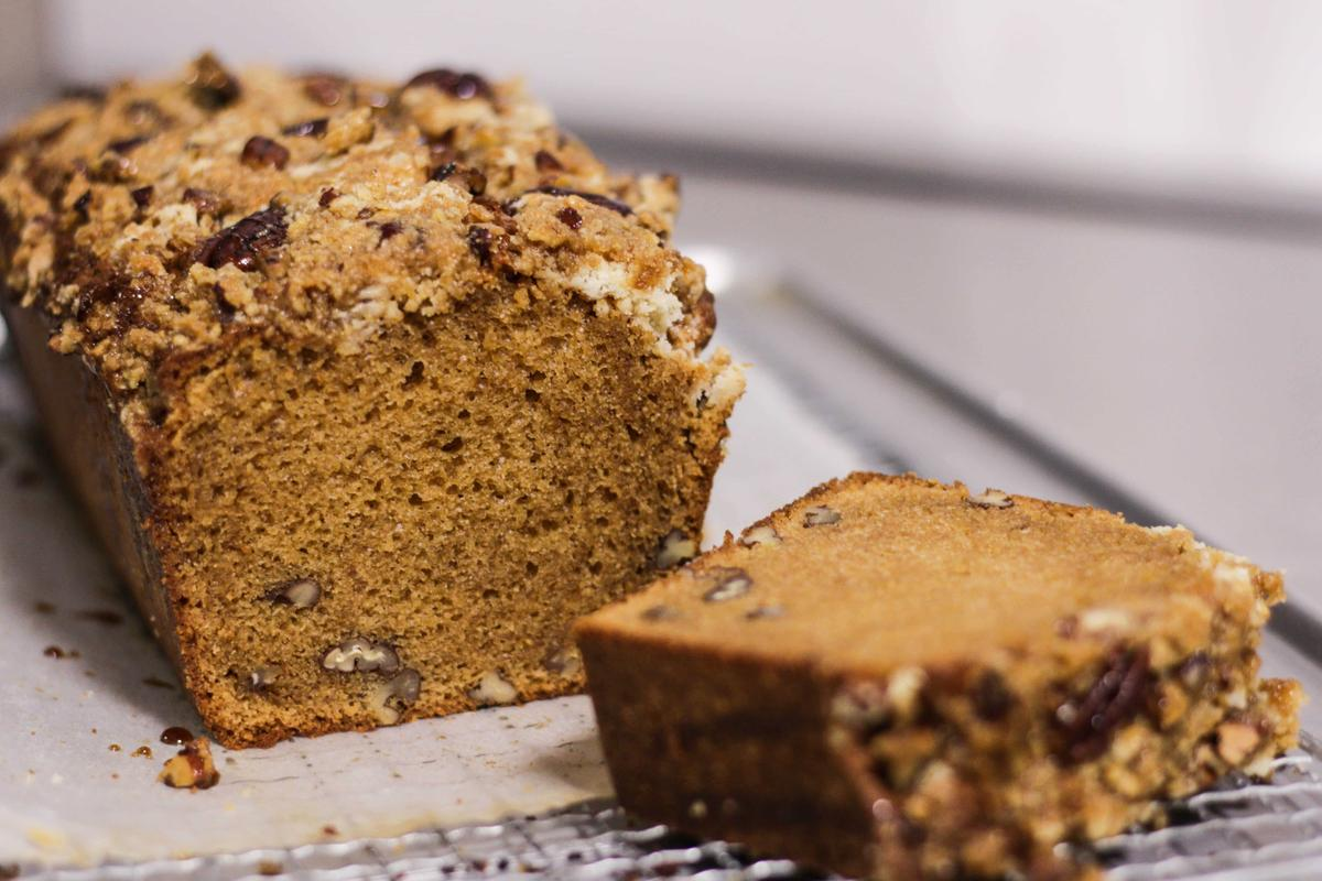 El budín de nuez es rico, esponjoso, húmedo y muy sencillo de hacer en casa. El budín de nuez es rico, esponjoso, húmedo y muy sencillo de hacer en casa.