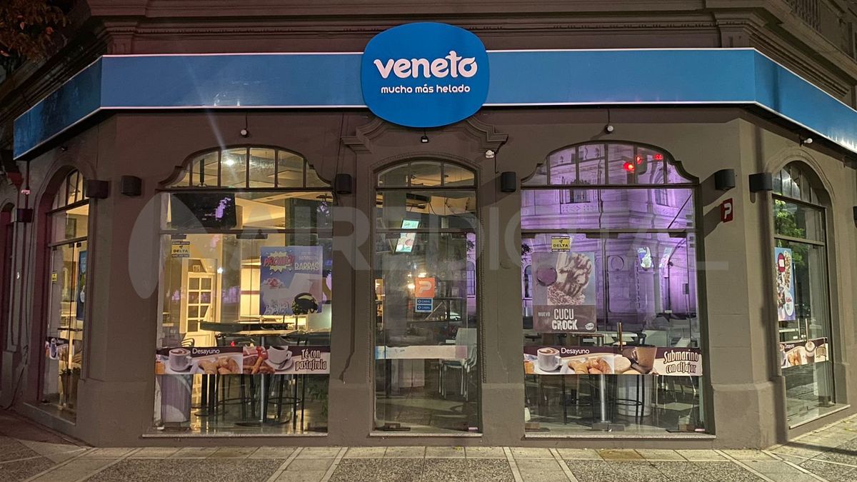 El local comercial está ubicado en 9 de Julio y Bulevar Pellegrini.