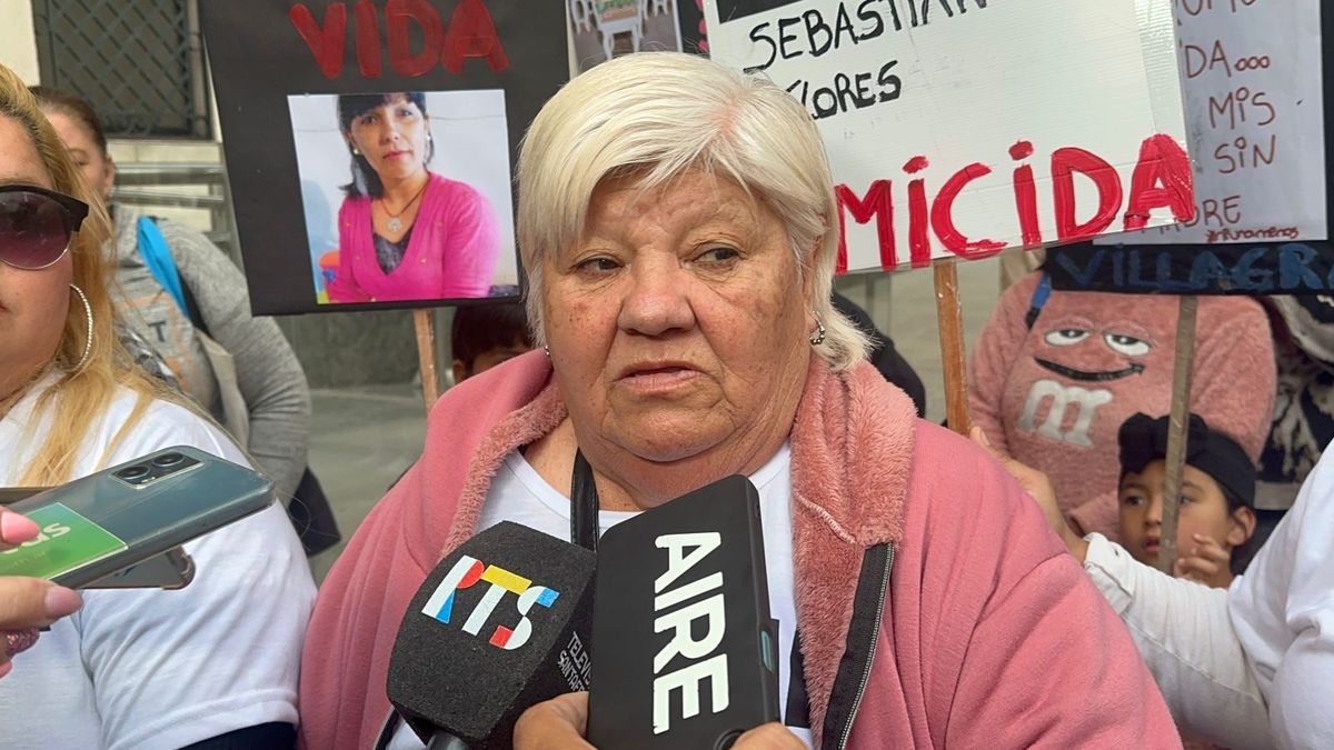 Familiares pidieron justicia tras el femicidio ocurrido en barrio Loyola Norte.