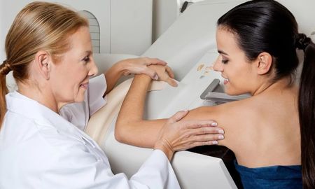 ¿Cuándo son sospechosas las calcificaciones en las mamas?