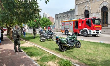 susto en casa de gobierno por una explosion en una sala de transformadores susto en casa de gobierno por una explosion en una sala de transformadores