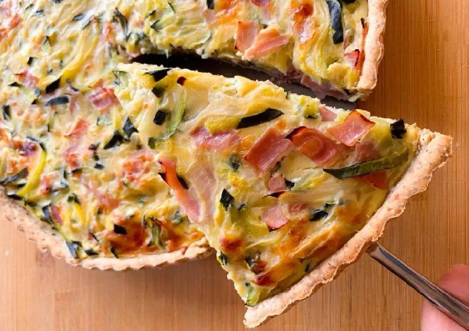 Cómo prepara una tarta casera de cebolla y queso
