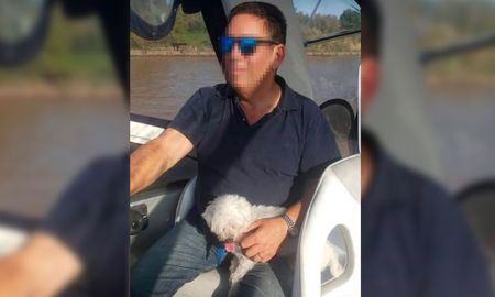 Claudio Coto es un veterano ladrón y pirata del asfalto que intercalaba golpes de alto impacto: secuestros y robos millonarios, que pocas veces trascendían porque se trataba en muchos casos de dinero sucio. Claudio Coto es un veterano ladrón y pirata del asfalto que intercalaba golpes de alto impacto: secuestros y robos millonarios, que pocas veces trascendían porque se trataba en muchos casos de dinero sucio.