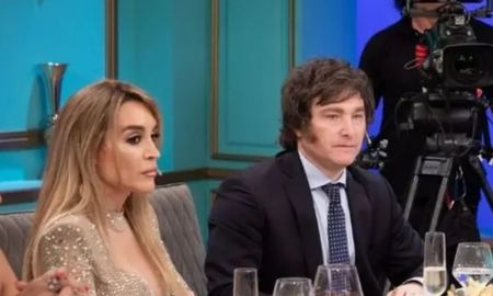 Tras dos meses de relación, Javier Milei y Fátima Flórez habrían terminado su romance. Tras dos meses de relación, Javier Milei y Fátima Flórez habrían terminado su romance.