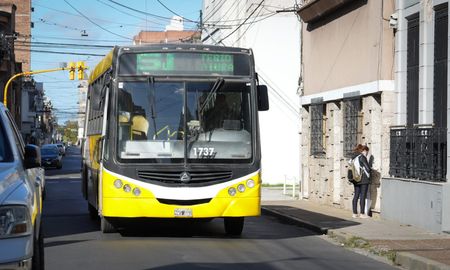 El Gobienro nacional continúa distribuyendo de manera desigual los subsidios para el transporte por colectivos. El Gobienro nacional continúa distribuyendo de manera desigual los subsidios para el transporte por colectivos.