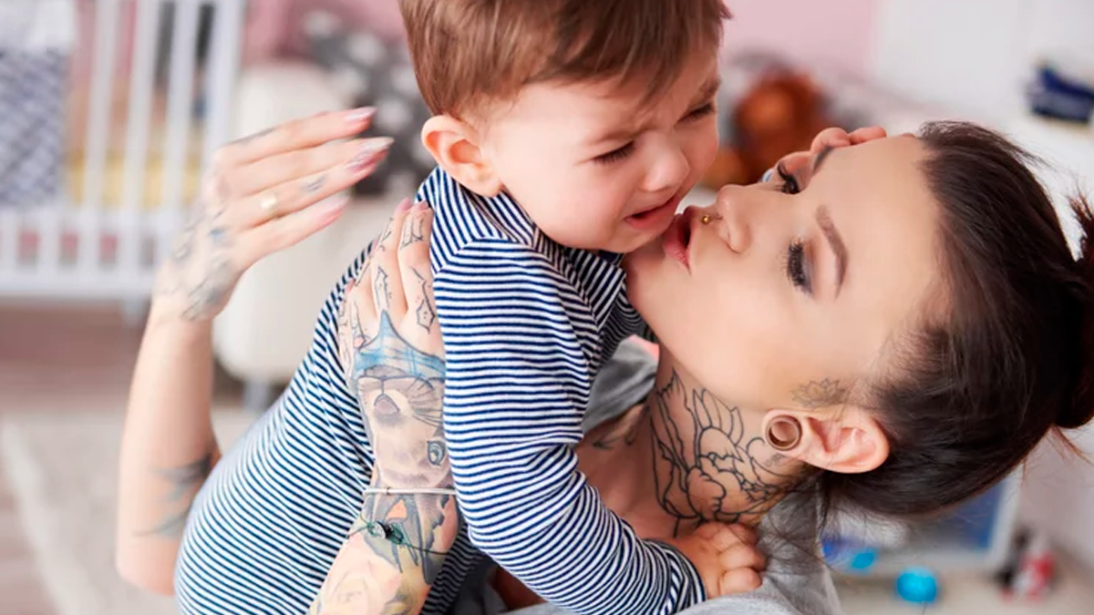 Los expertos explican que un beso tiene altas posibilidades de propagar gérmenes