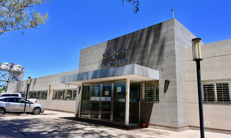 El hombre de 30 años murió en el Hospital Lencinas de Godoy Cruz en Mendoza. El hombre de 30 años murió en el Hospital Lencinas de Godoy Cruz en Mendoza.