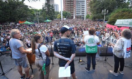 El acto central por el Día de la Memoria en Santa Fe se realizó en la Plaza 25 de Mayo. El acto central por el Día de la Memoria en Santa Fe se realizó en la Plaza 25 de Mayo.