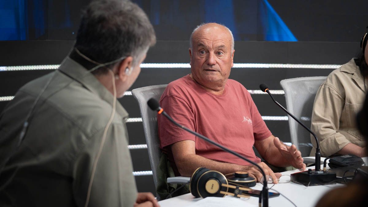  “Yo siempre digo que nací de un ramillete de frutilla”, contó el productor Miguel García en una entrevista con Luis Mino en Ahora Vengo. 