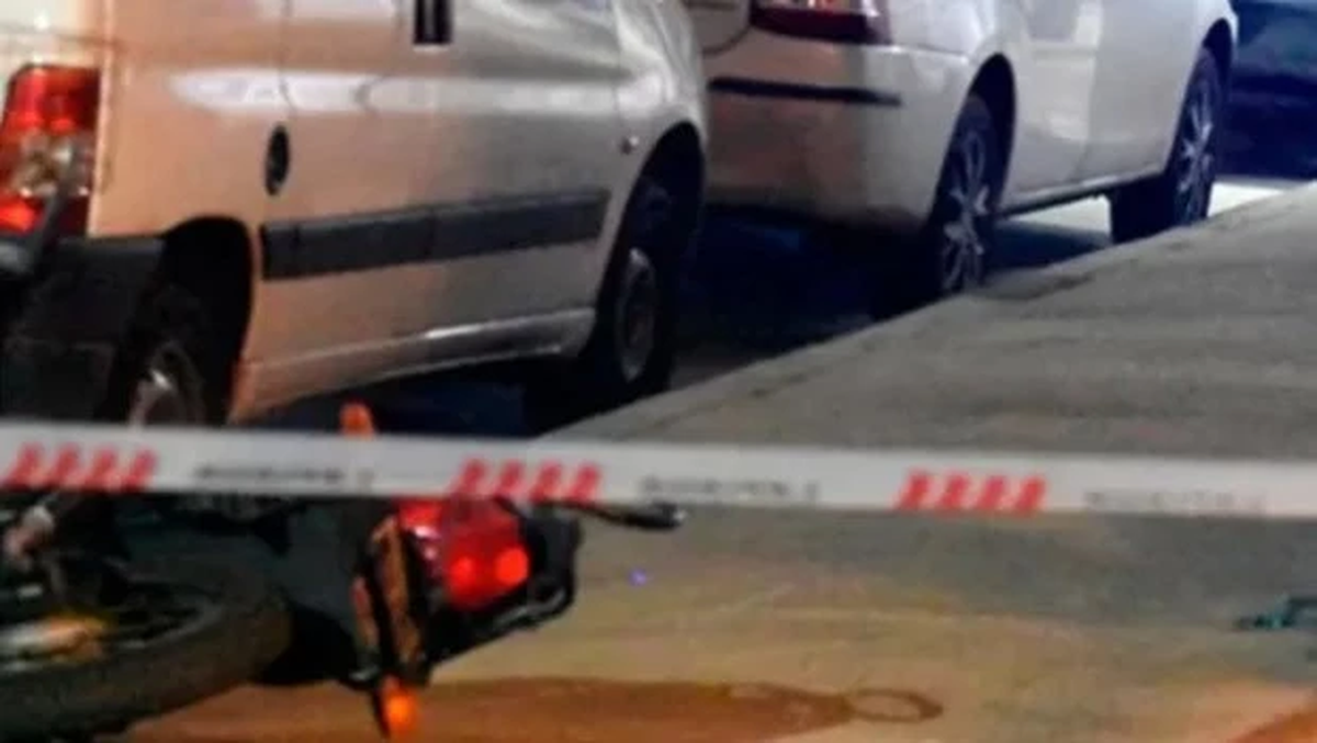 Los ladrones intentaron robarle su moto, la víctima se resistió y le dispararon tres veces. Foto ilustrativa. Los ladrones intentaron robarle su moto, la víctima se resistió y le dispararon tres veces. Foto ilustrativa.