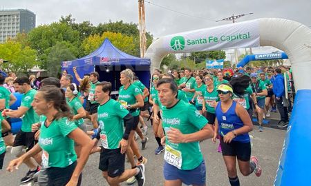 Con un domingo nublado y luego de tres años, volvió a correrse la Media Maratón de Santa Fe.