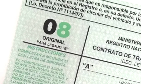 Las firmas fueron colocadas en el Formulario 08, utilizado para la transferencia de vehículos.&nbsp;