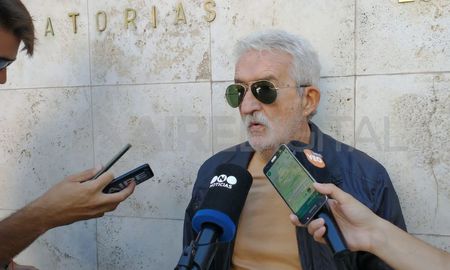 Raúl Gómez, el papá de Pato Gómez, habló con AIRE en la puerta de la sala velatoria.