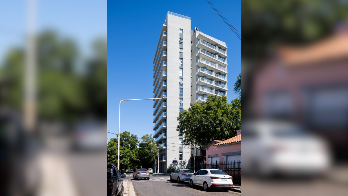 En Paraná, Gendarmería Nacional se presentó el edificio “Live Santiago”, ubicado en calle Santiago del Estero 511. En Paraná, Gendarmería Nacional se presentó el edificio “Live Santiago”, ubicado en calle Santiago del Estero 511.