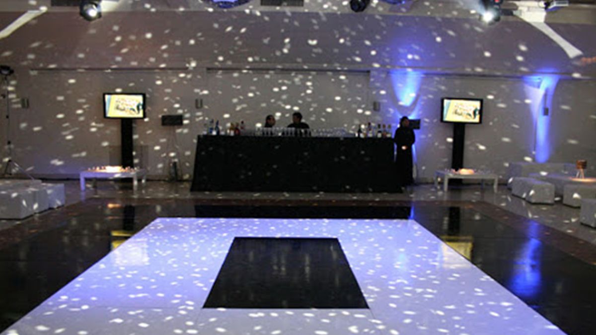 La Provincia habilitó un 50% de aforo en los salones de fiesta.