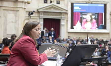 La asistencia del bloque de JxC a la sesión especial de la Cámara de Diputados para repudiar y reclamar el rápido esclarecimiento del intento de asesinato de la vicepresidenta de la Nación, Cristina Kirchner, está en duda. La asistencia del bloque de JxC a la sesión especial de la Cámara de Diputados para repudiar y reclamar el rápido esclarecimiento del intento de asesinato de la vicepresidenta de la Nación, Cristina Kirchner, está en duda.