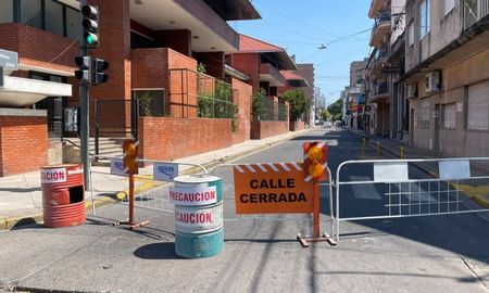 El tránsito por calle 1° de Mayo permanecerá cortado a la altura de Primera Junta hasta el 23 de enero. El tránsito por calle 1° de Mayo permanecerá cortado a la altura de Primera Junta hasta el 23 de enero.