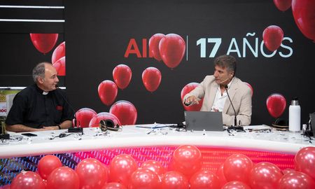 En el 17° aniversario de AIRE, el Padre Olidio Panigo visitó el programa Ahora Vengo. En el 17° aniversario de AIRE, el Padre Olidio Panigo visitó el programa Ahora Vengo.