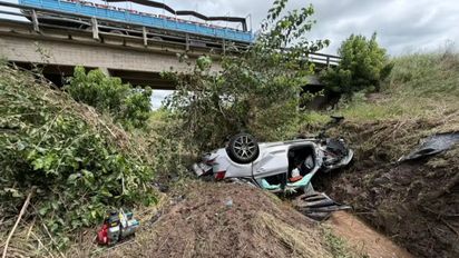 Accidente fatal en Ruta Nacional 12: un hombre murió tras volcar con su auto