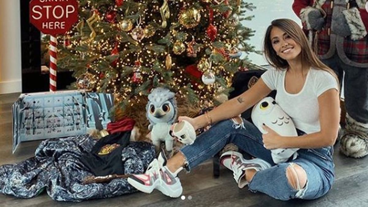 La postal navideña de Antonela Roccuzzo junto a sus hermanas que revolucionó las redes