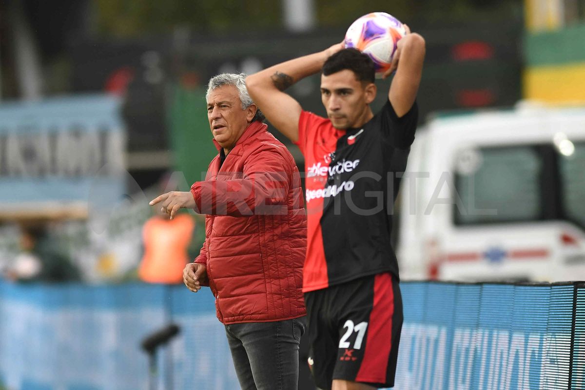 Pipo Gorosito habló en conferencia de prensa luego de la derrota de Colón de Santa Fe ante Defensa y Justicia.