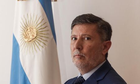 El Gobierno nacional anunció la salida de Sergio Neiffert de la Secretaría de Inteligencia del Estado (SIDE) y designó en su lugar a Cristian Auguadra. El Gobierno nacional anunció la salida de Sergio Neiffert de la Secretaría de Inteligencia del Estado (SIDE) y designó en su lugar a Cristian Auguadra.