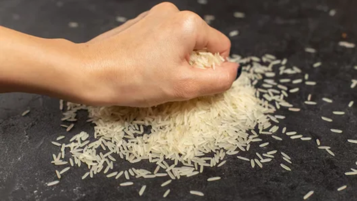 Descubrí cómo una simple bolsita de arroz puede ayudarte a resolver un problema común en tu calzado. Descubrí cómo una simple bolsita de arroz puede ayudarte a resolver un problema común en tu calzado.