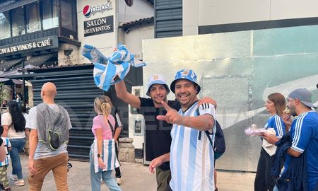 Los hinchas argentinos palpitan el partido ante Bolivia por las Eliminatorias Sudamericanas. Los hinchas argentinos palpitan el partido ante Bolivia por las Eliminatorias Sudamericanas.
