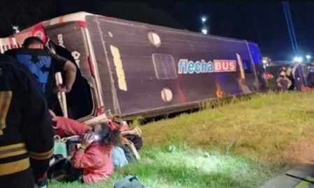 Volcó un colectivo que trasladaba egresados en Entre Ríos: hay 9 heridos graves Volcó un colectivo que trasladaba egresados en Entre Ríos: hay 9 heridos graves