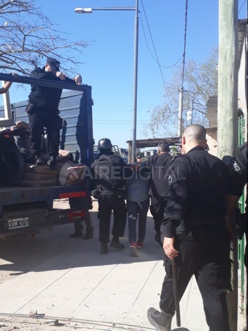 allanamientos y detenidos en santa rosa de lima_marca.jpg