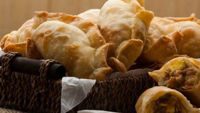 Empanadas de pollo: la receta y el truco para que queden jugosas