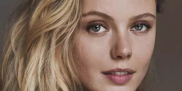 FRIDA GUSTAVSSON como FREYDIS ERIKSDOTTER.