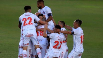 Copa Maradona: Argentinos Juniors superó a Estudiantes y accedió a la zona Campeonato