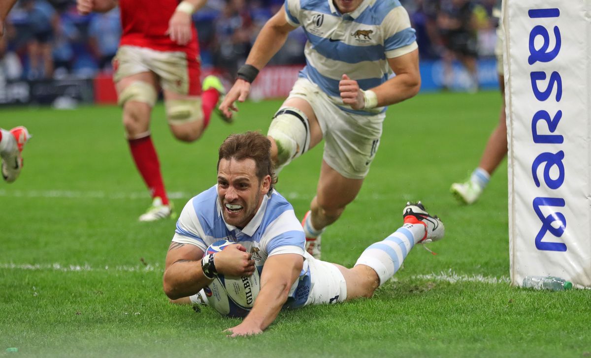 Nicolás Sanchez marcó un histórico try para Los Pumas ante Gales.
