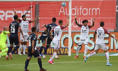 Colón e Independiente igualaron 1-1 por la segunda fecha de la Copa de la Liga Profesional. Colón e Independiente igualaron 1-1 por la segunda fecha de la Copa de la Liga Profesional.