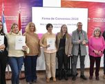 El Ministerio de Igualdad y Desarrollo Humano firmó convenios con 160 municipios y comunas de 12 departamentos y destina más de $2.500 millones para sostener y ampliar acciones de prevención de violencia de género. El Ministerio de Igualdad y Desarrollo Humano firmó convenios con 160 municipios y comunas de 12 departamentos y destina más de $2.500 millones para sostener y ampliar acciones de prevención de violencia de género.