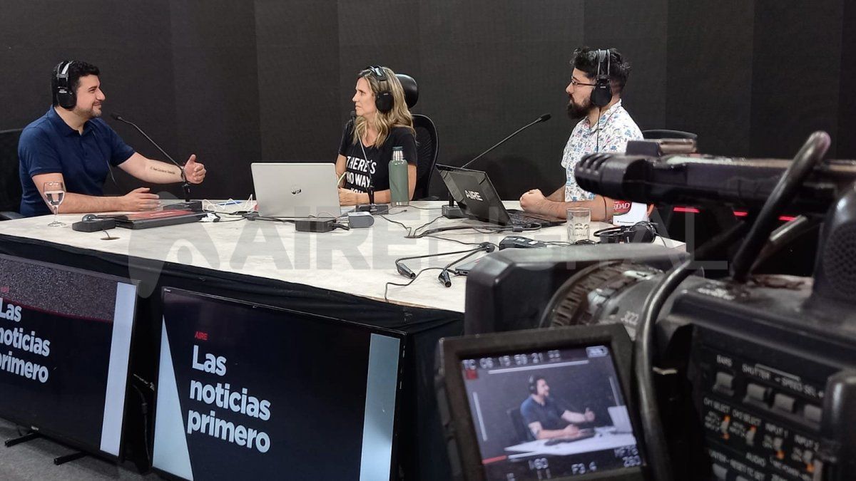 Marcos Cleri durante la entrevista con Pasan Cosas, por AIRE.