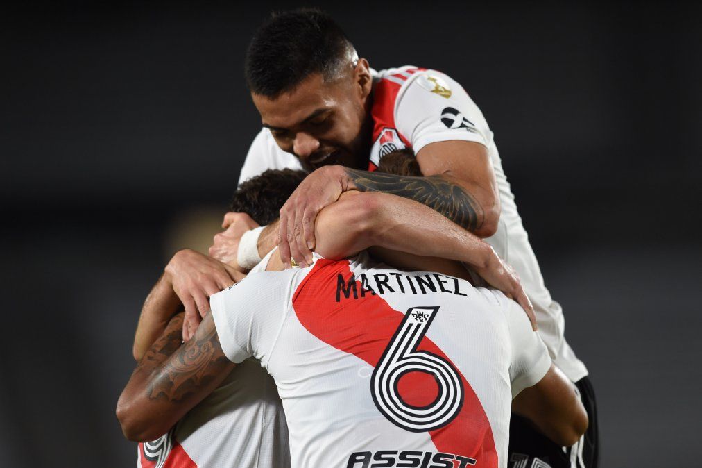 El conjunto millonario fue certero en el momento justo y se llevó los tres puntos como local por primera vez en esta edición de la Copa Libertadores.