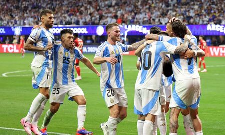 Argentina le ganó 2-0 a Canadá y arrancó la Copa América con el pie derecho.