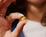 A diferencia del levonorgestrel, el acetato de ulipristal ingresa al mercado argentino bajo la condición de venta bajo receta. A diferencia del levonorgestrel, el acetato de ulipristal ingresa al mercado argentino bajo la condición de venta bajo receta.