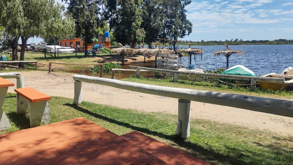 Un trágico  accidente en el predio del Club de Pescadores de  Villa Constitución terminó con la vida de un niño de 6 años este domingo por la tarde.
