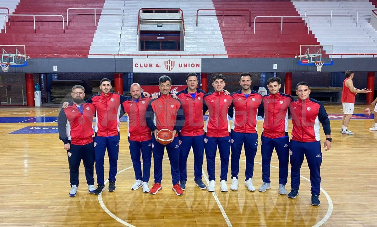 Unión puso primera en básquet.