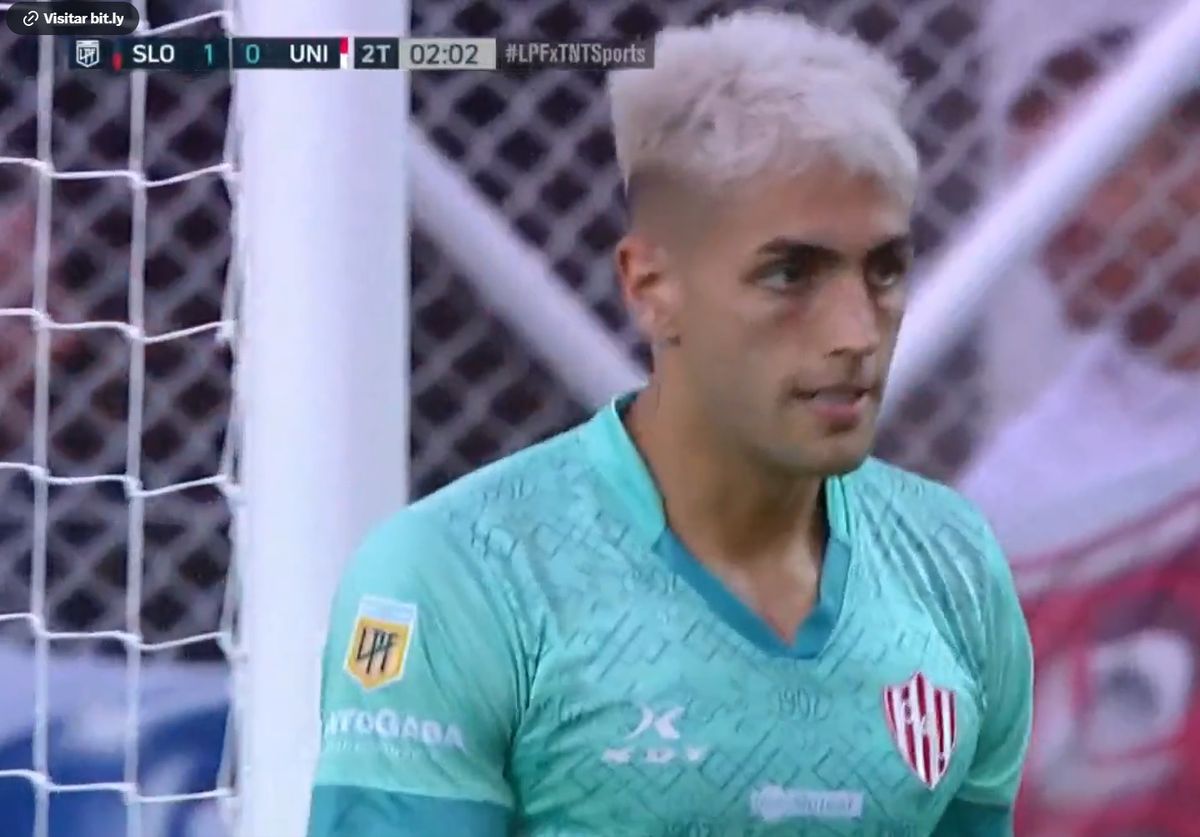 Andrés Vombergar puso en ventaja a San Lorenzo sobre Unión gracias a un cabezazo de pique al suelo.