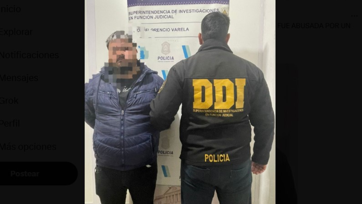 La mujer denunció que un joven de 25 años la amenazó con un cuchillo durante el trayecto y se lanzó del auto en movimiento para salvarse. La mujer denunció que un joven de 25 años la amenazó con un cuchillo durante el trayecto y se lanzó del auto en movimiento para salvarse.